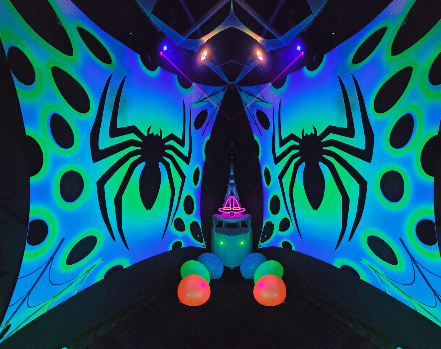 Halloween UV Decor