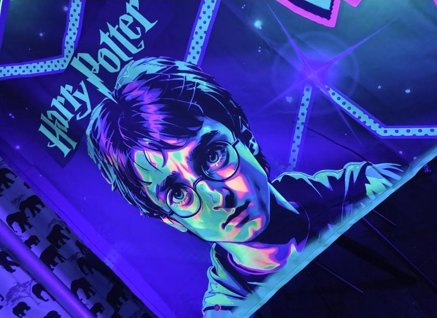 Uv Back to the 90s tapestry