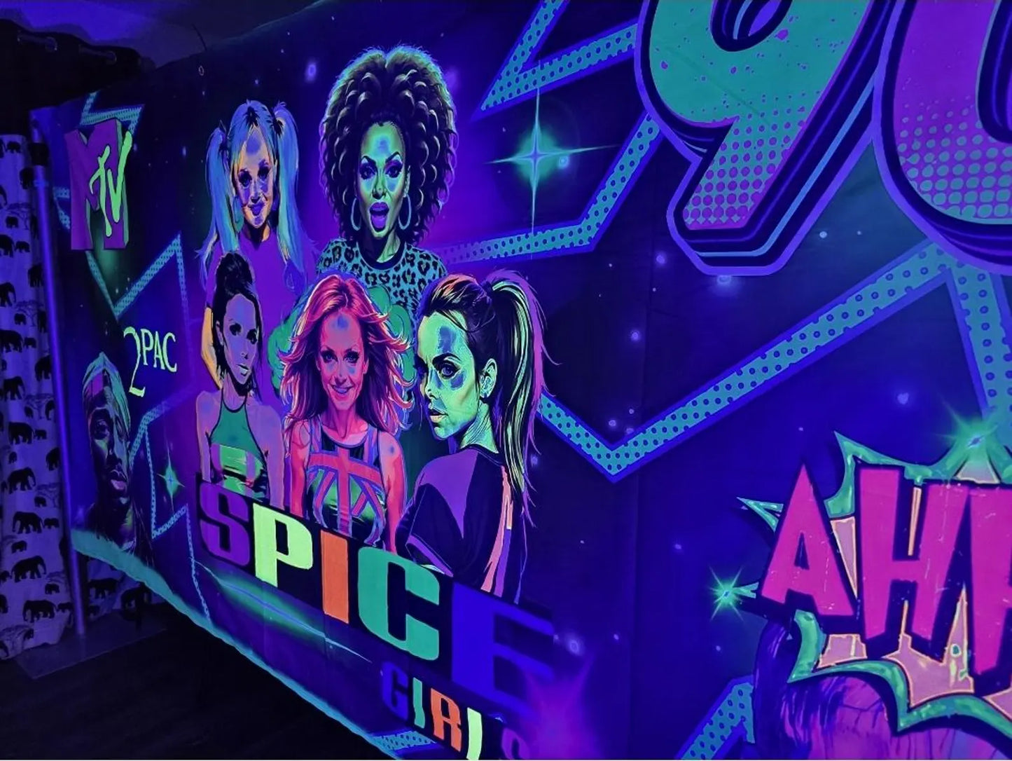 Uv Back to the 90s tapestry