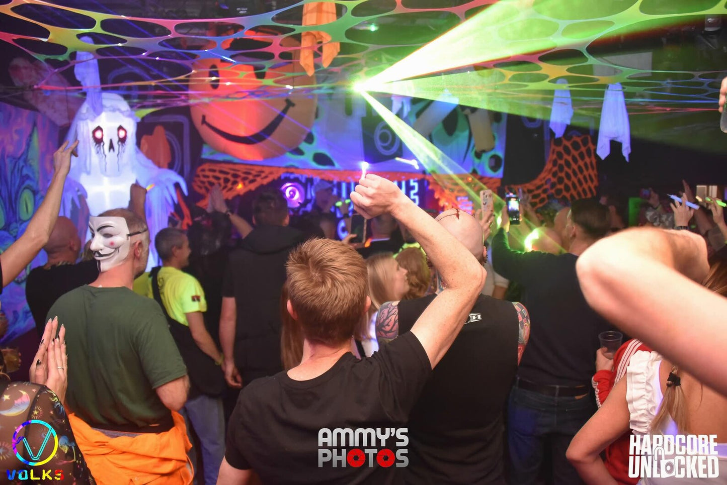 Uv stretch spider halloween wall hanging