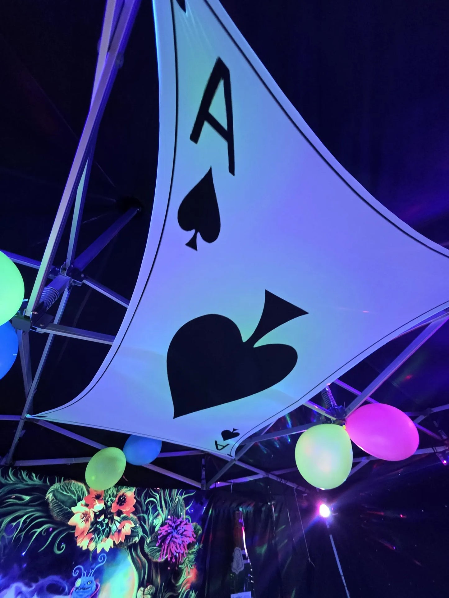 uv reactive Wonderland Ace of spades event stretch decor