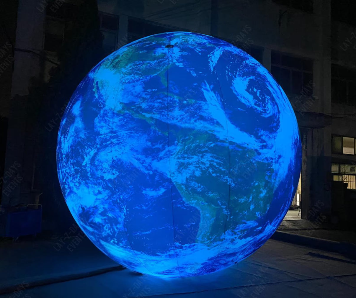 LED inflatable Earth decoration by Lay-z-days Event's™, ideal for space-themed events, exhibitions, and educational displays.