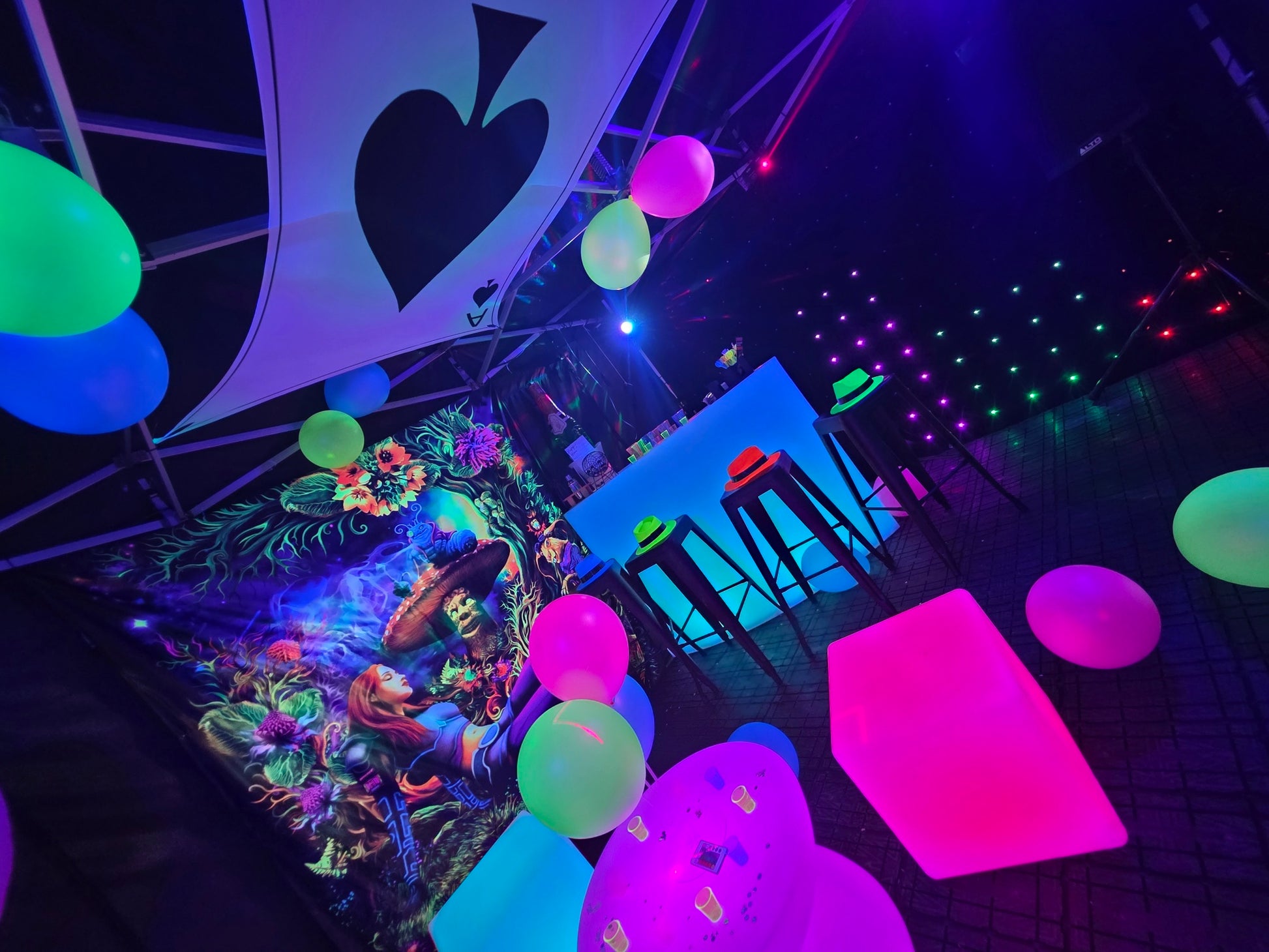 uv alice in wonderland party tent hire