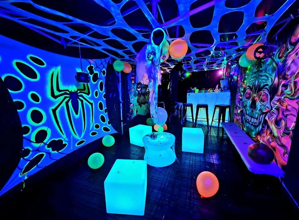 UV Halloween Party Tent Décor Theme - Lay-z-days Event's™UV Halloween Party Tent Décor Theme